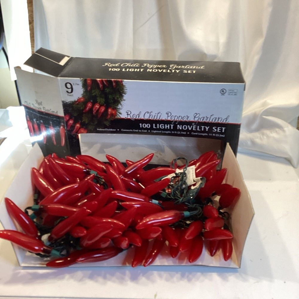 RED CHILI PEPPER GARLAND 100 String Lights Target 9 ft Novelty Set Fiesta Party